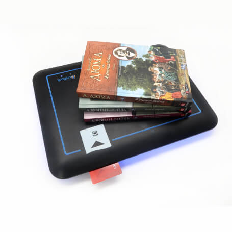 Мультичастотный настольный считыватель UniBook Square